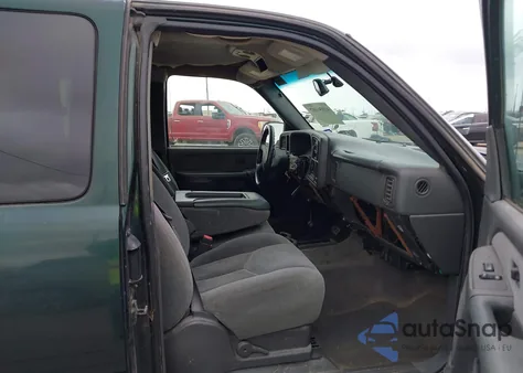 2003 Chevrolet Silverado 1500 Ls z USA, uszkodzony, nr VIN 1GCEK19T73Z177924